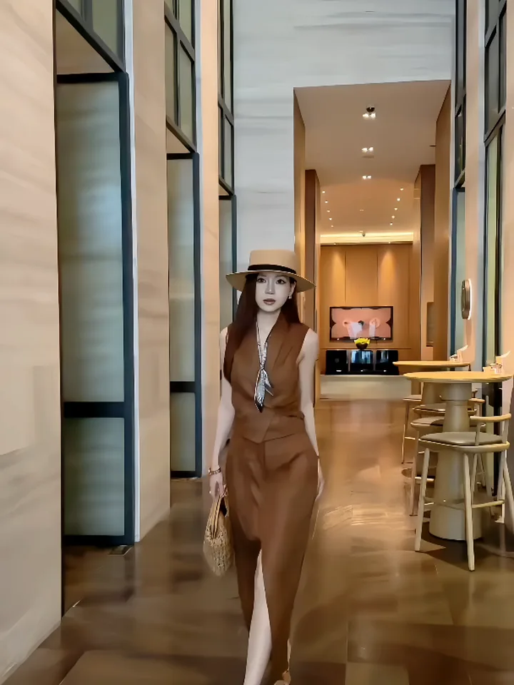 Set áo gile cổ vest và chân váy dài VA1104 – P'ranis